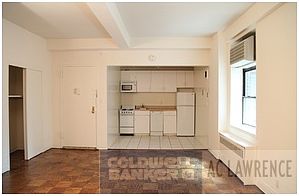 4th image of 132 E 45th St APT 10E