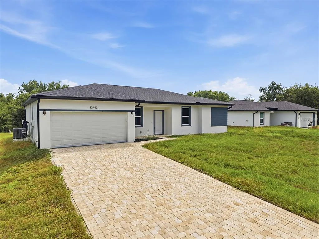4 bed, 2.0 bath, 1636 sqft, $2,200 — Photo 3