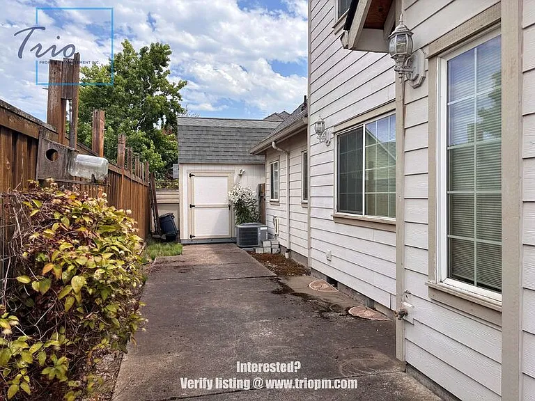 3365 Gilham Rd — Photo 4