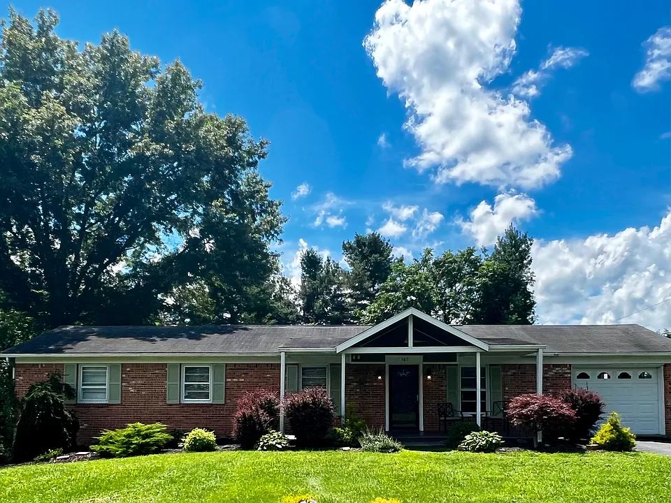 167 Hickory Ln