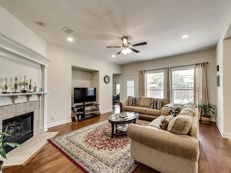 14574 Daneway Dr — Photo 5