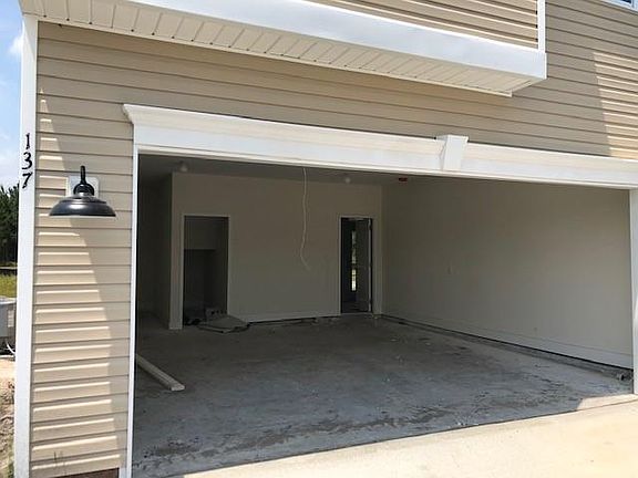 5th image of 137 Dekan Ave