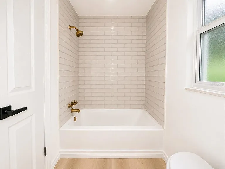 2827 S Park Ave — Photo 11