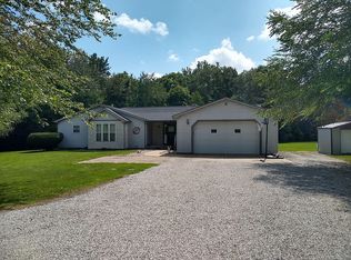 17009 N County Road 2200e, Oakland, IL 61943