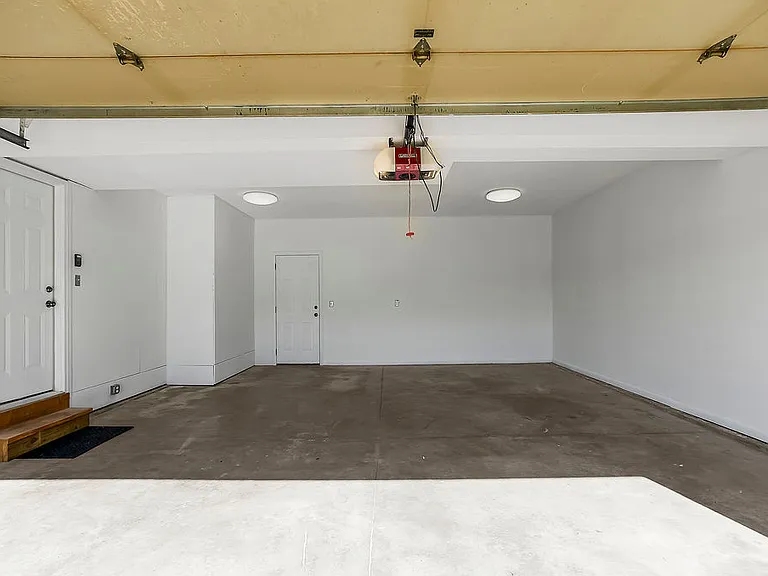 5131 Woodland Dr — Photo 25