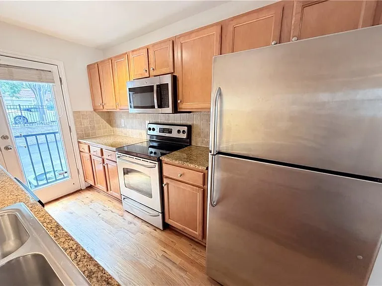 48 Peachtree Ave #200 — Photo 15