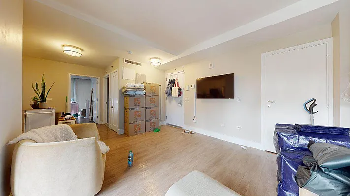 Rented by Bond New York | media 31