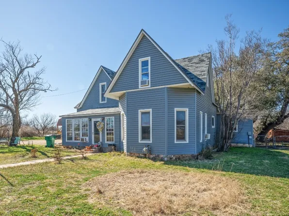 500 S 8th St, Santa Anna, TX 76878