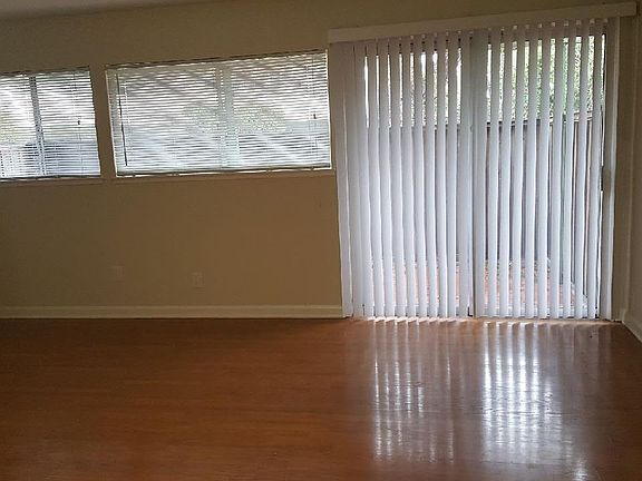 2nd image of 1506 Shoreview Ave APT 1