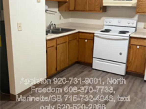 10 Cottage Row, Marinette, WI