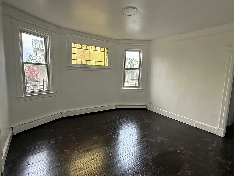 185 Saint Pauls Ave #2 — Photo 7