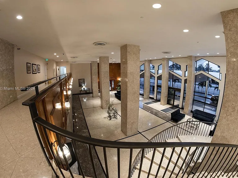 5601 Collins Ave #1603 — Photo 38