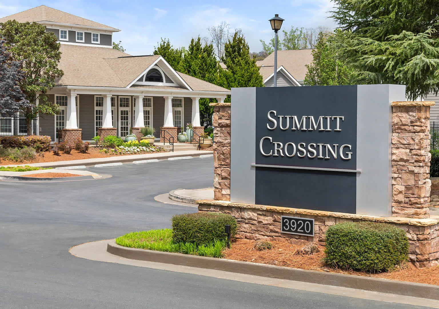 Summit Crossing — Photo 1