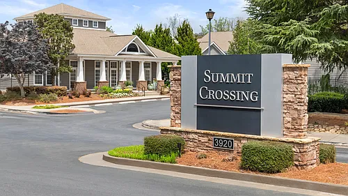 Summit Crossing Photo 1