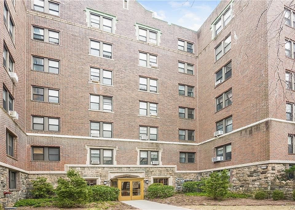 1st image of 1080 Warburton Ave APT 2C