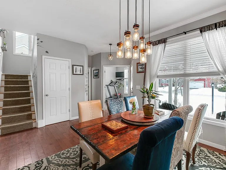 34 Thistle Dr — Photo 5