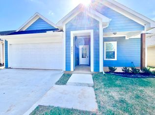 2031 S Bluebonnet Ave, Denison, TX 75020