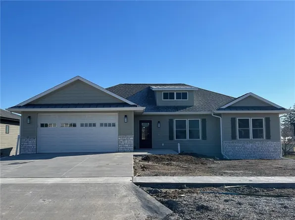 110 Meadowlark Dr, Monroe, IA 50170