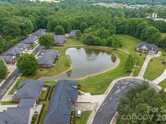 5th image of 201 T R Harris Dr