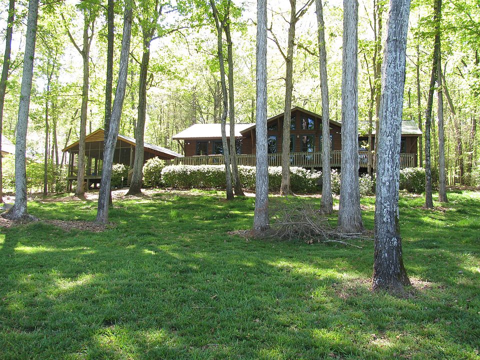 2nd image of 131D Long Shoals Dr NE