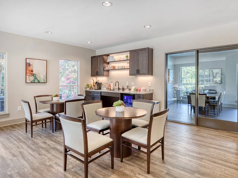 Collingwood Apartments