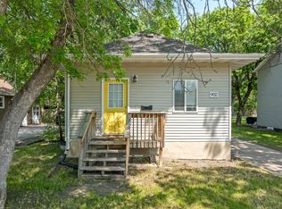 902 4th Ave NW, Minot, ND 58703