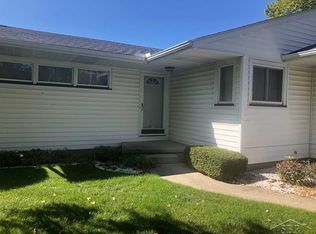 2619 S Outer Dr, Saginaw, MI