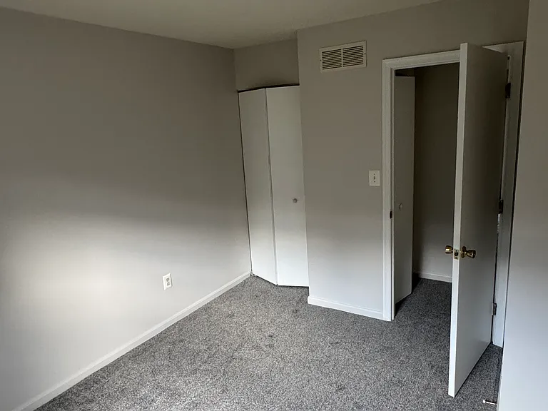 380 Center Deen Ave — Photo 9