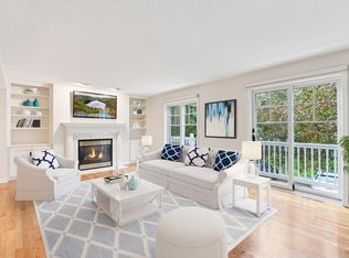 204 Central Ave S, Wayzata, MN 55391