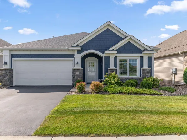 1035 Roselyn Dr, Victoria, MN 55386