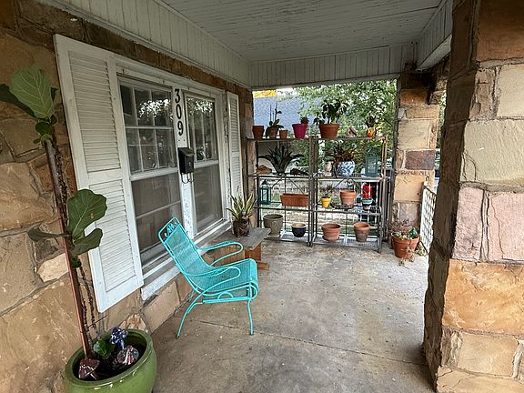 4th image of 309 E Garland St