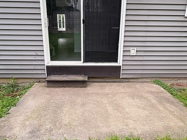 254 Saratoga Ave — Photo 8
