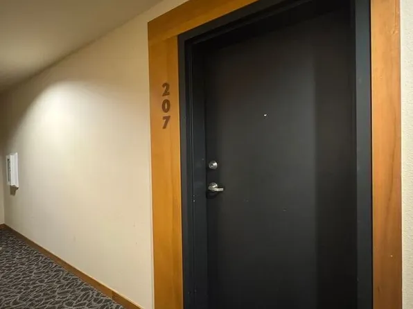 4020 Aurora Ave N APT 207, Seattle, WA 98103