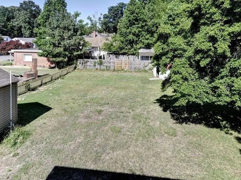 255 Lasalle Ave — Photo 16