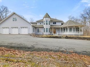 1177 Dewberry Dr, Honesdale, PA 18428