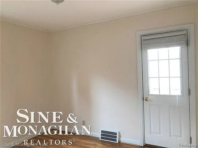 1351 Somerset Ave — Photo 14