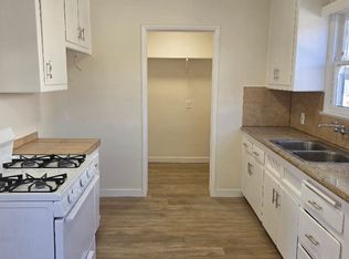 909 N Cedar St #913-1, Inglewood, CA 90302