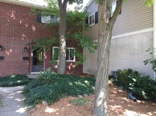 3077 Williamsburg Rd, Ann Arbor, MI 48108