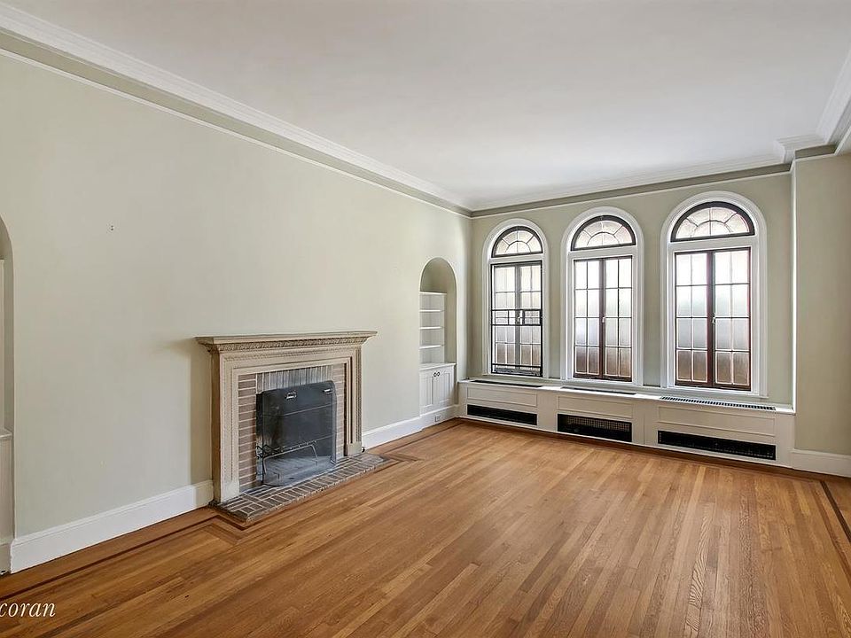 1st image of 35 E 9th St #97