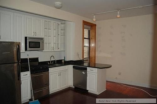1st image of 19 W 184th St
