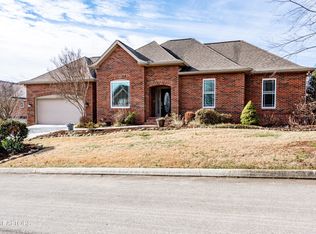 2957 Innisbrook Dr, Maryville, TN 37801