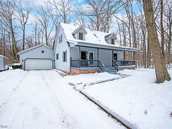 2nd image of 1405 Laurel Dr