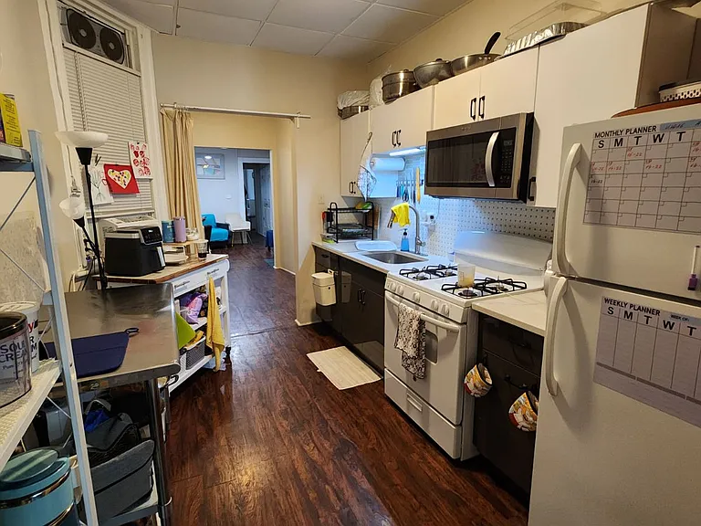207 Bowers St #2L — Photo 7