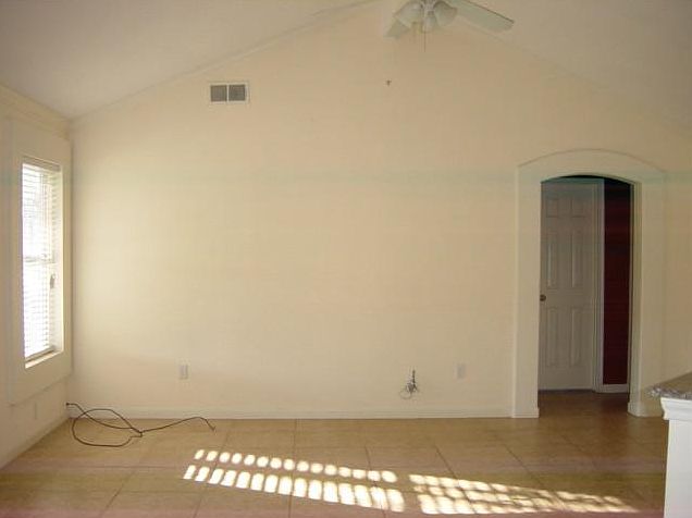 2nd image of 1914 Brookter St