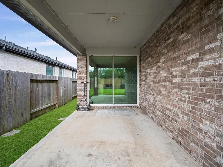 3042 Schultz Manor Ln — Photo 22