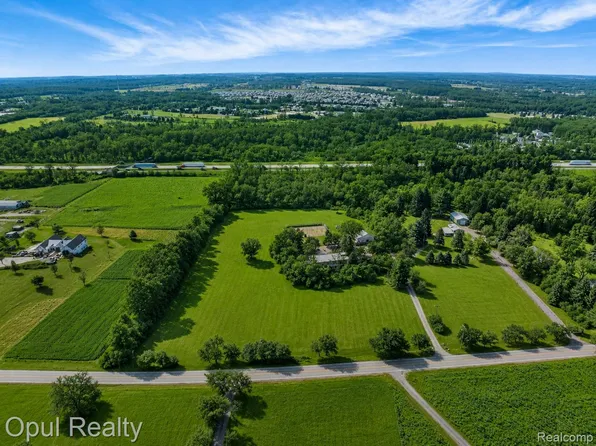 8855 Gross Rd, Dexter, MI 48130