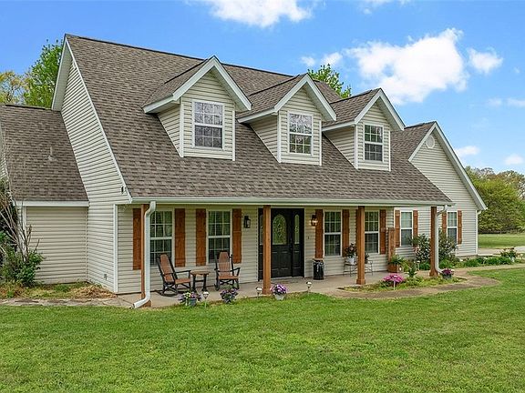 3rd image of 15150 Wild Honey Ln