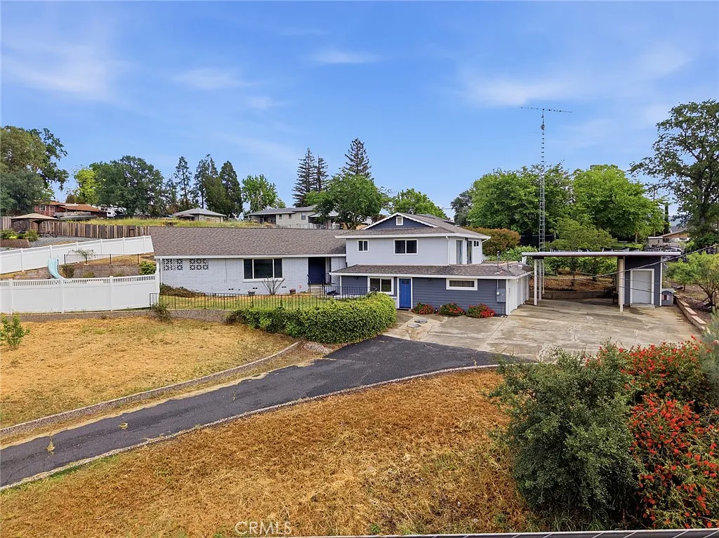 3055 Foothill Blvd photo 1