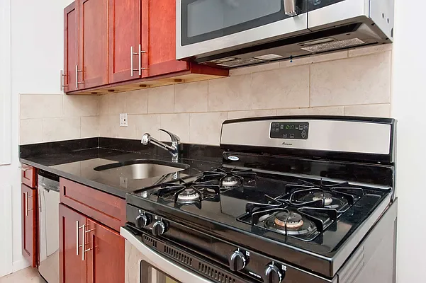 Rented by Nolita Group | media 37