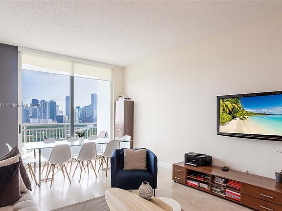 3rd image of 2475 Brickell Ave #2603